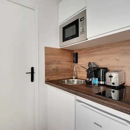 Pleasant Modern Apartment Menilmontant بيت للعطل باريس